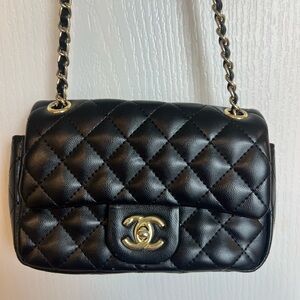 Quilted Black Fashion Mini Bag Gold Chain Crossbody Trendy Chic